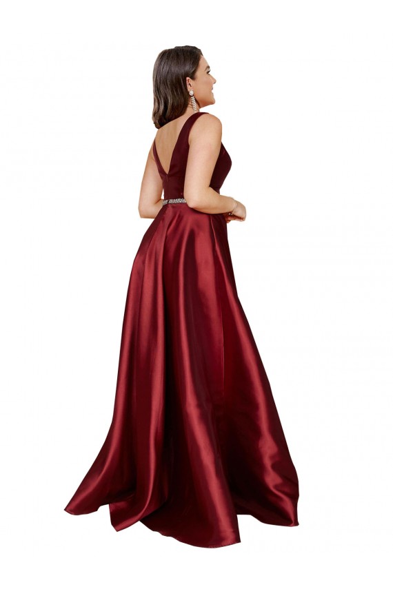 Sleeveless Deep V-Neck A-Line Satin Bridesmaid Dress with Pockets UK